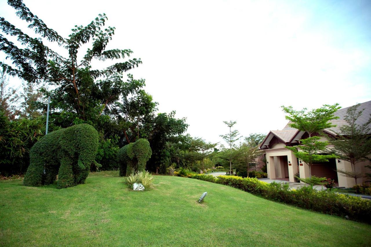Emerald Palace Hotel Naypyidaw Exterior foto